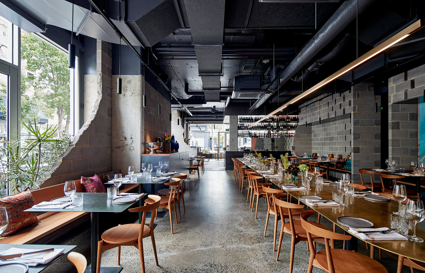 Capital 1400mm - Satin Waxed Brass